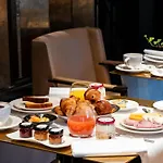 Le Metropolitan, Tour Eiffel, A Tribute Portfolio 4* Paris