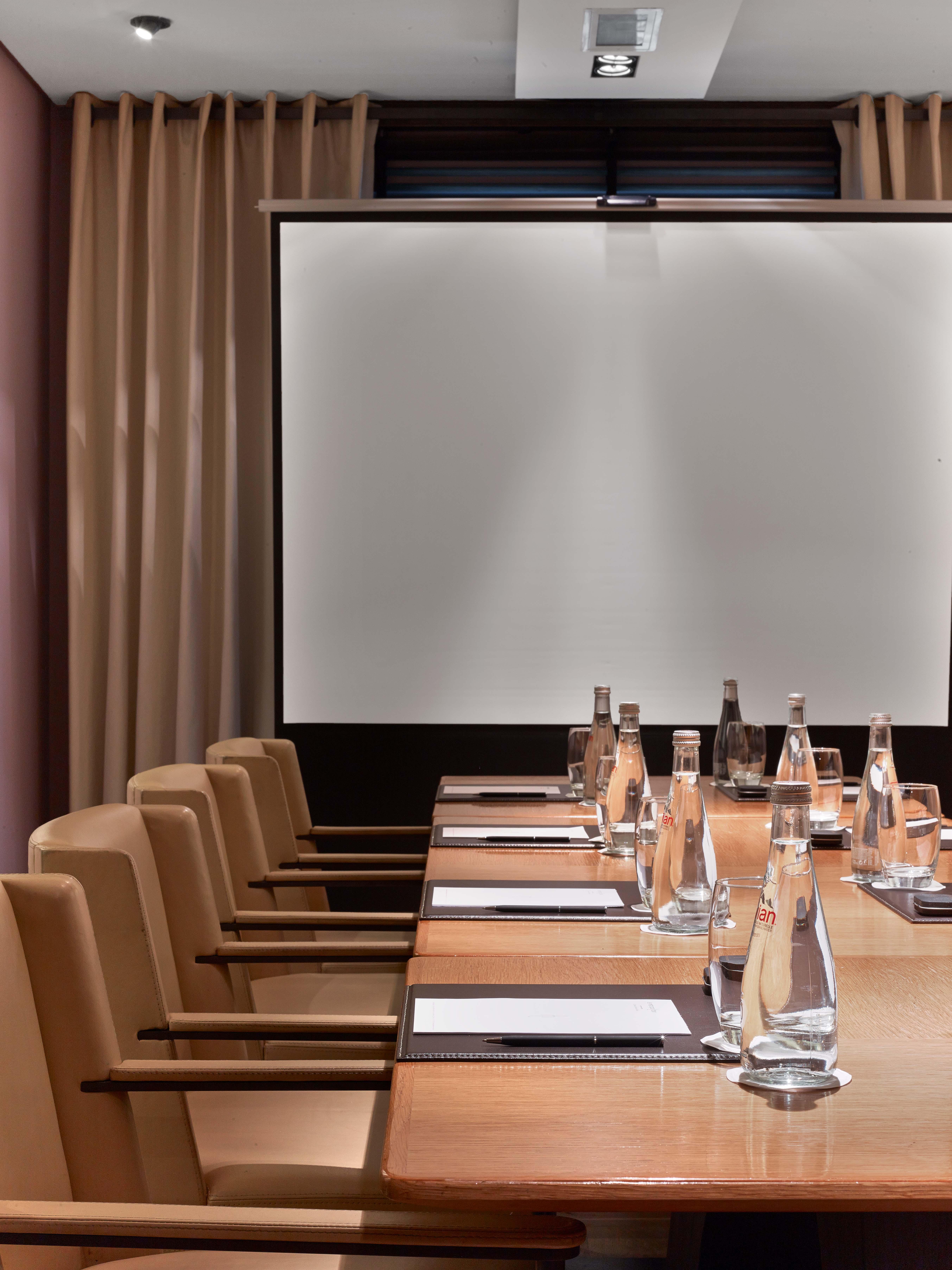 Le Metropolitan, Tour Eiffel, A Tribute Portfolio Parigi