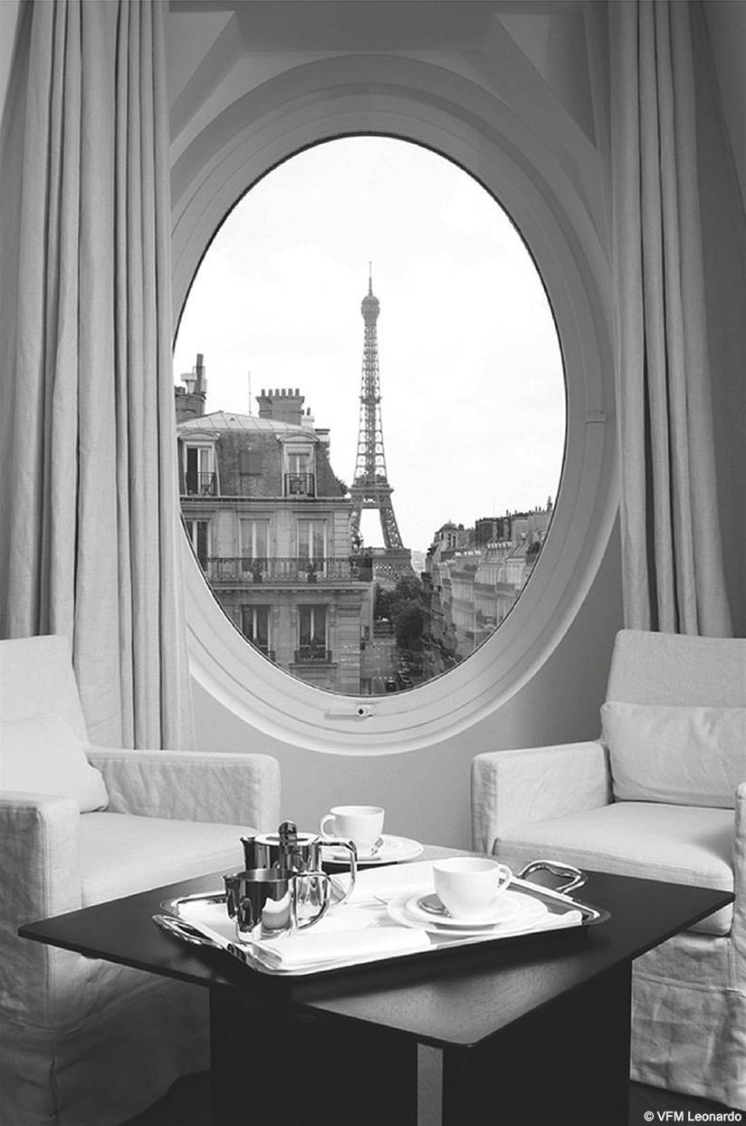 Le Metropolitan, Tour Eiffel, A Tribute Portfolio