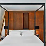 Hotel Le Metropolitan, Tour Eiffel, A Tribute Portfolio