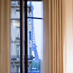 Le Metropolitan, Tour Eiffel, A Tribute Portfolio