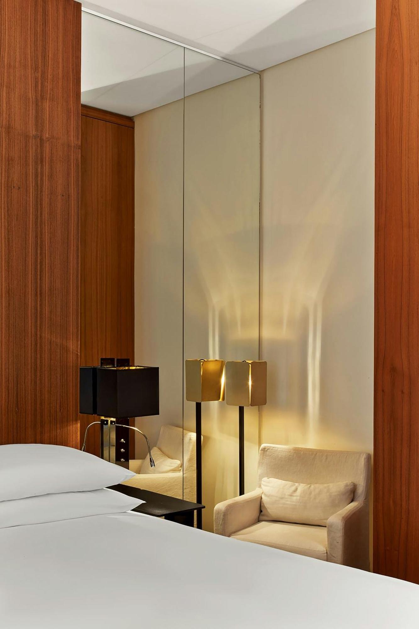 Hotel Le Metropolitan, Tour Eiffel, A Tribute Portfolio Paris