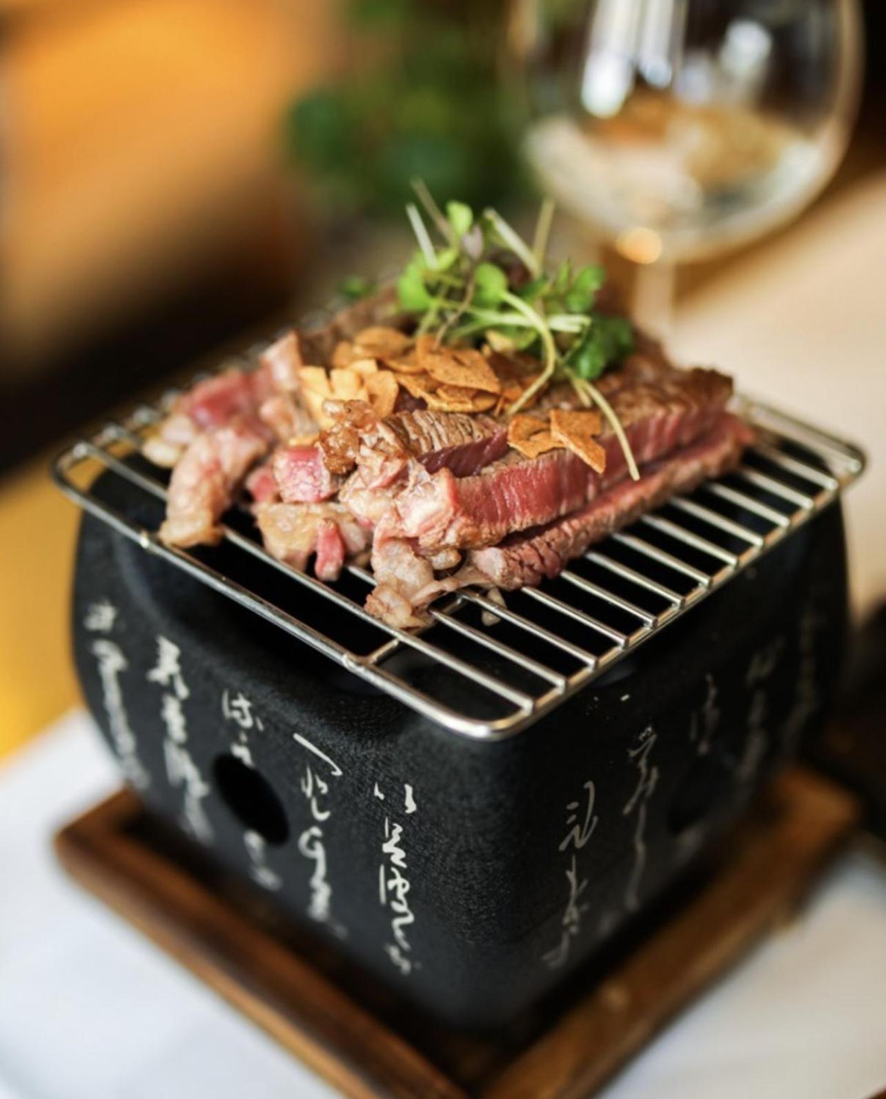 Le Metropolitan, Tour Eiffel, A Tribute Portfolio Paris