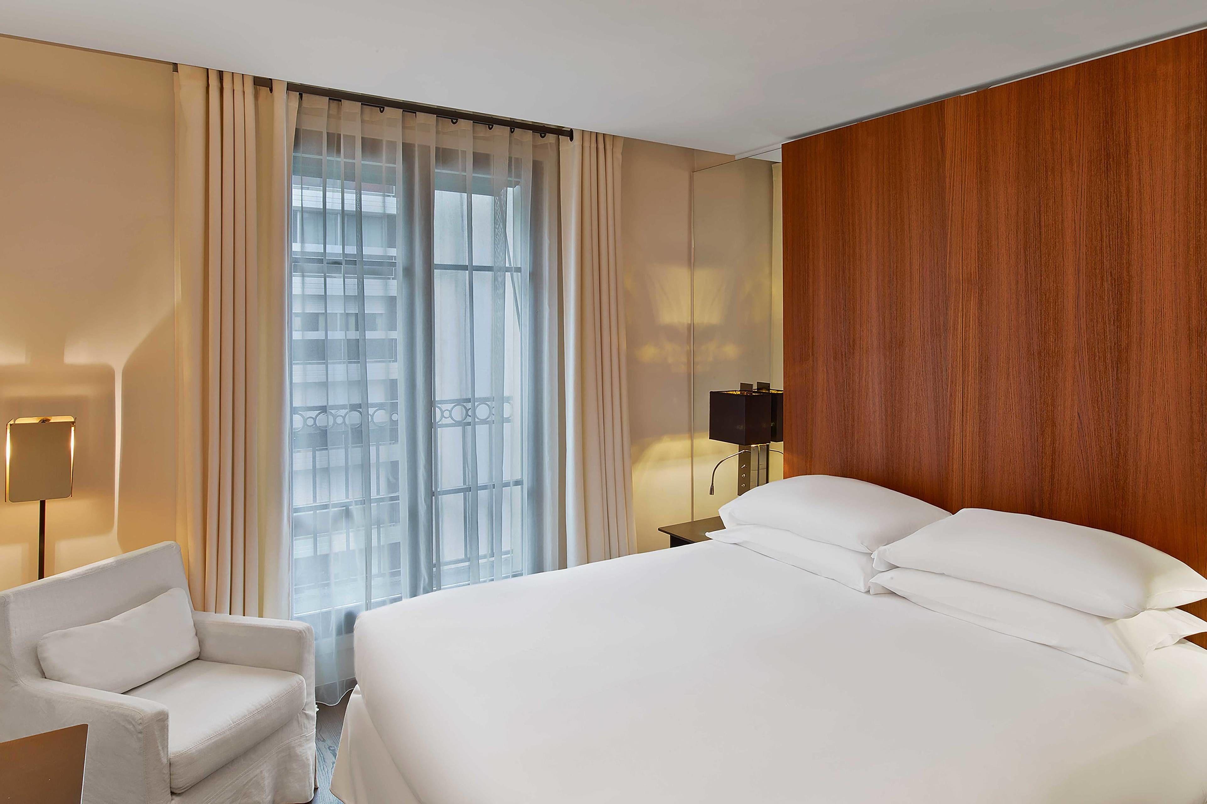 Le Metropolitan, Tour Eiffel, A Tribute Portfolio 4* Paris