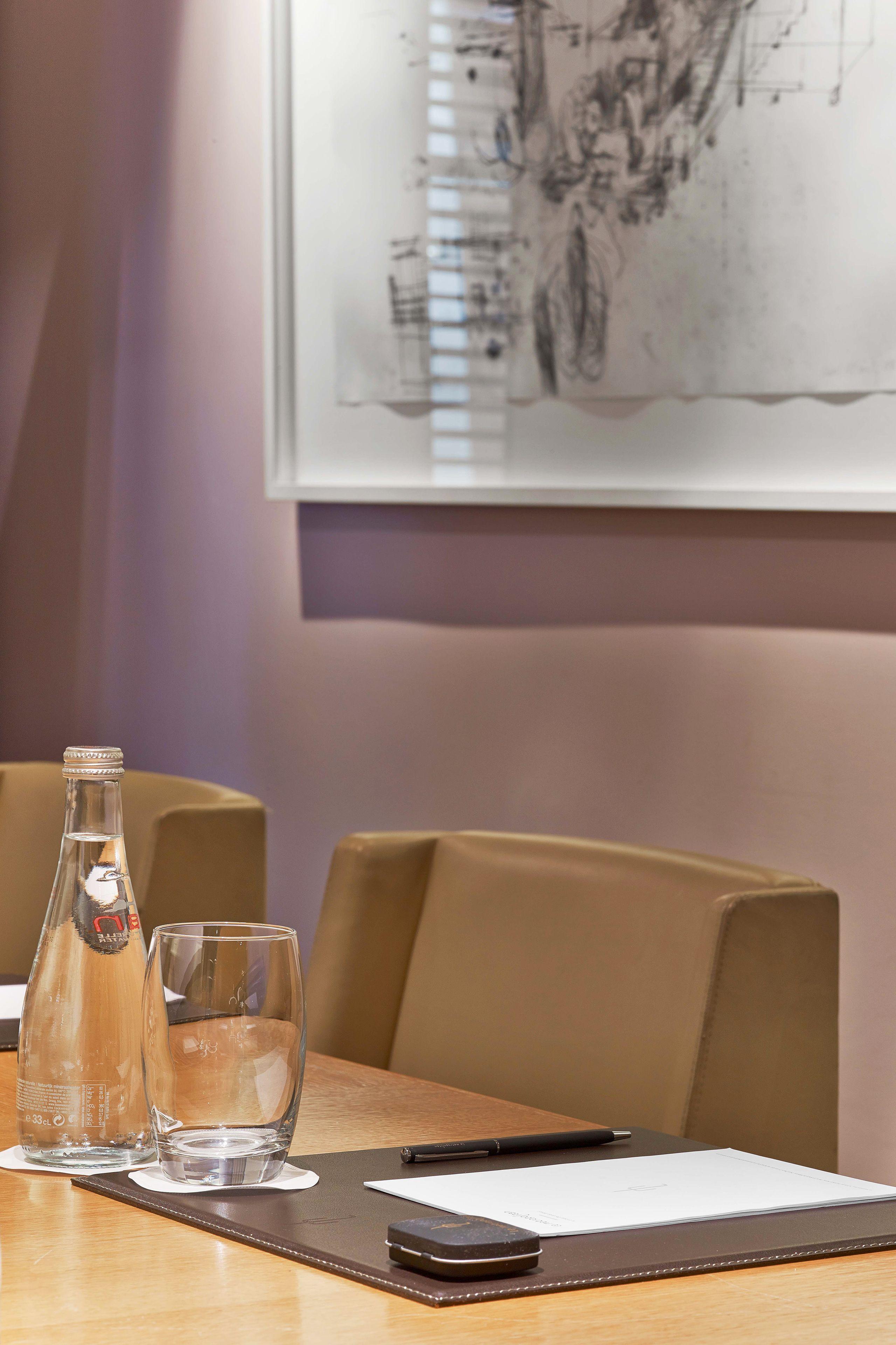 Hotel Le Metropolitan, Tour Eiffel, A Tribute Portfolio