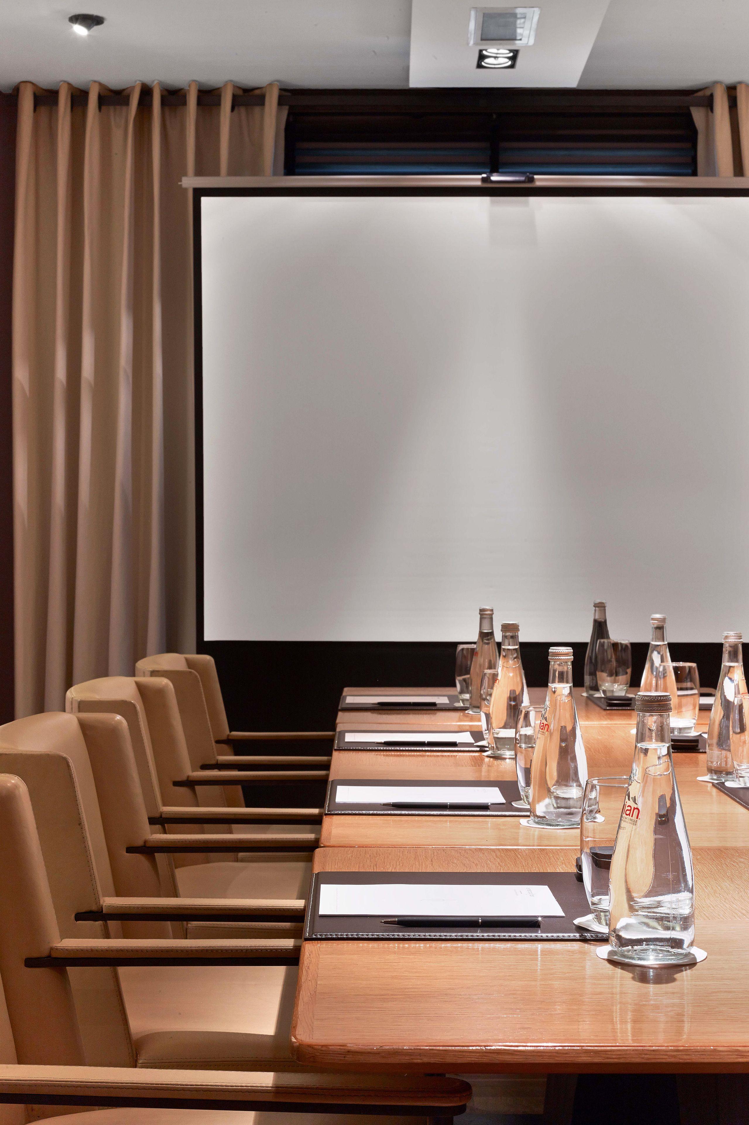 Le Metropolitan, Tour Eiffel, A Tribute Portfolio Hotel